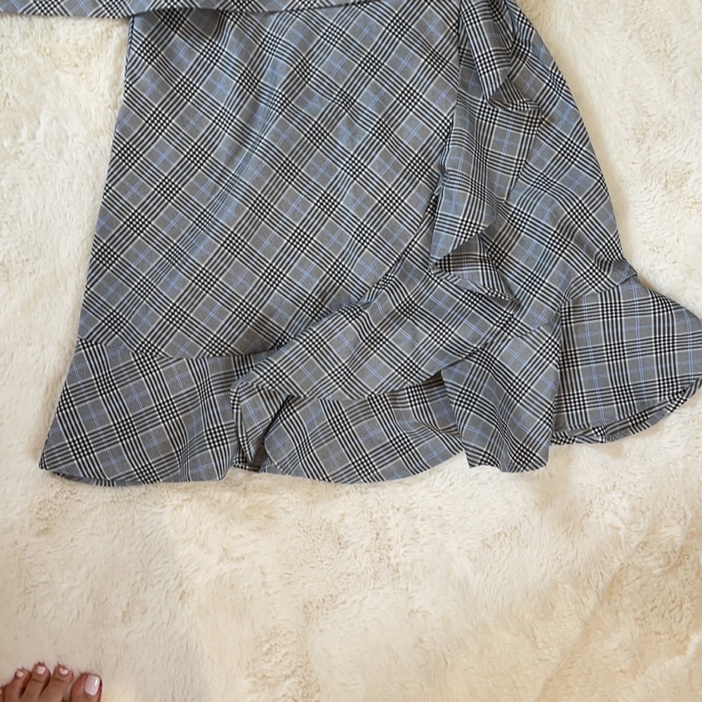 Dress - Picture 3 of 7